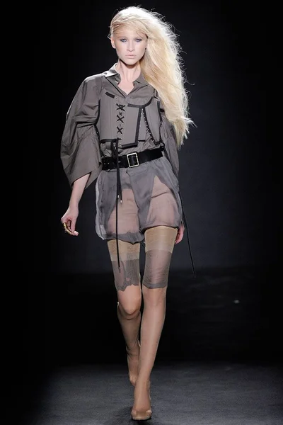 Look 31